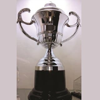 Imagen de producto Copa Metálica Mod. 200 con Asa. /1- /2 -/3 -/4 -/5. Art. CMA 200