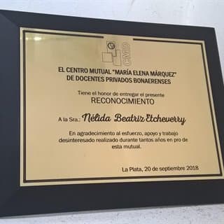 Imagen de producto Plaqueta Símil Acero/Bronce 15 x 20 con Base y Caja.  Art. PSBA 1520