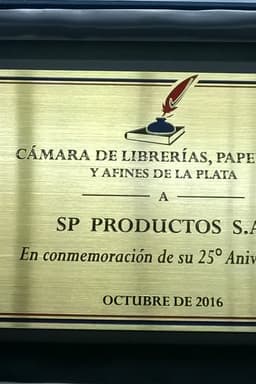 Imagen de producto Plaqueta Bronce 10 x 15 con  Base y Caja. Art. PQB 1015