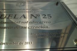 Imagen de producto Placa Símil Acero/Bronce 30 x 40 con Base. Art. PS 3040