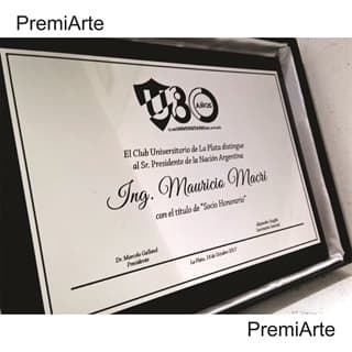 Imagen de producto Plaqueta Símil Acero/Bronce 20 x 30 con Base y Caja. Art. PSBA 2030