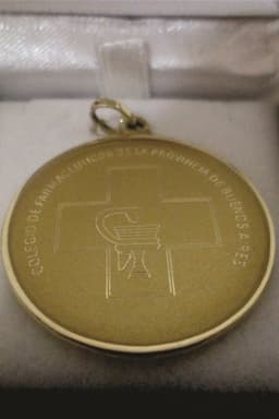 Imagen de producto Medalla de oro 18 kts. 12 gramos 30 mm.  Art. MOE 3018